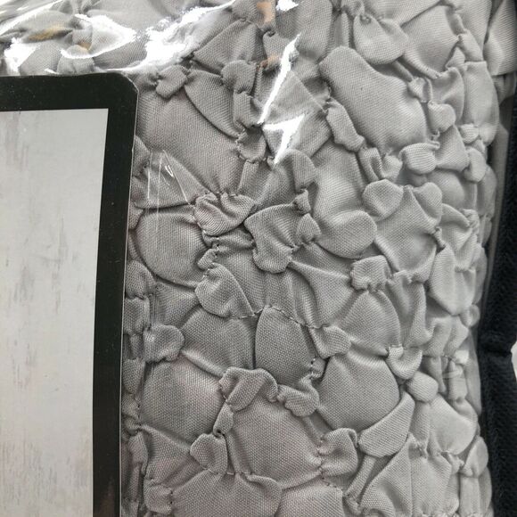 Hallmart Collectible Amalina 4-Pc Comforter Set Twin/ Twin XL Grey - Picture 9 of 9